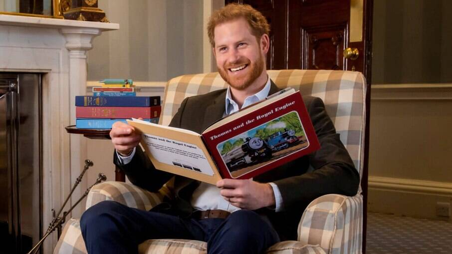 Príncipe Harry nega que esteja guardando lançamento de livro para o pós morte da Rainha Elizabeth II