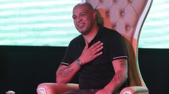 Adriano terá despedida em amistoso entre Flamengo e Inter 