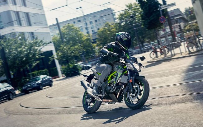 Kawasaki Z125 2027 ganha três novas versões