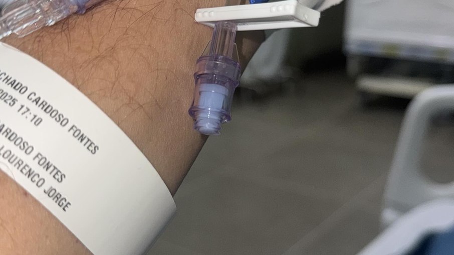 Guilherme Fontes precisou ir ao hospital após ser picado por uma cobra Guilherme Fontes precisou ir ao hospital após ser picado por uma cobra