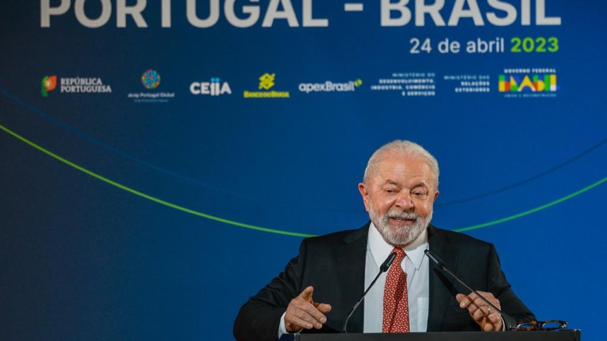 Lula discrusa no Fórum de Negócios Portugal-Brasil