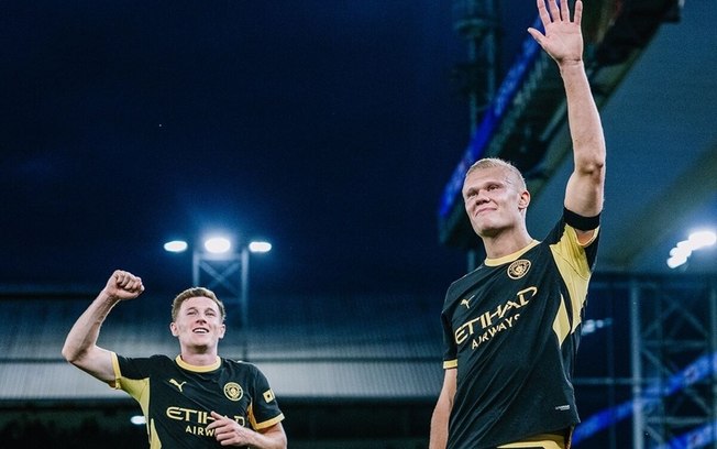 Cabeçada sutil e Haaland (à direita) e gol do City sobre o Crystal Palace Cabeçada sutil e Haaland (à direita) e gol do City sobre o Crystal Palace