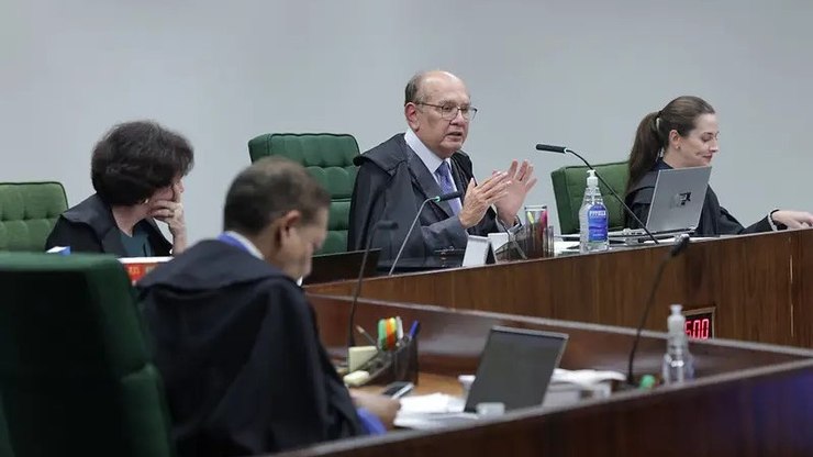 Segunda Turma do STF mantém prisões do pai e do primo de Vorcaro