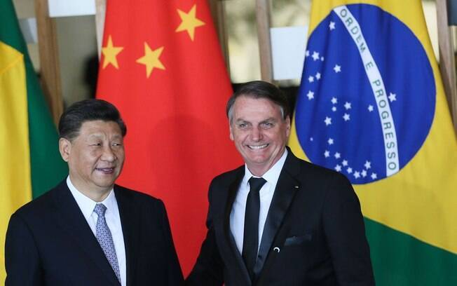 Xi Jiping, presidente chinês, e Jair Bolsonaro, em encontro promovido em Brasília