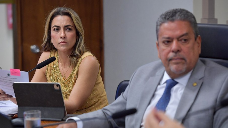 O chefe da Receita Federal ainda alertou que quem insistir na ilegalidade será tratado com rigor. O chefe da Receita Federal ainda alertou que quem insistir na ilegalidade será tratado com rigor.
