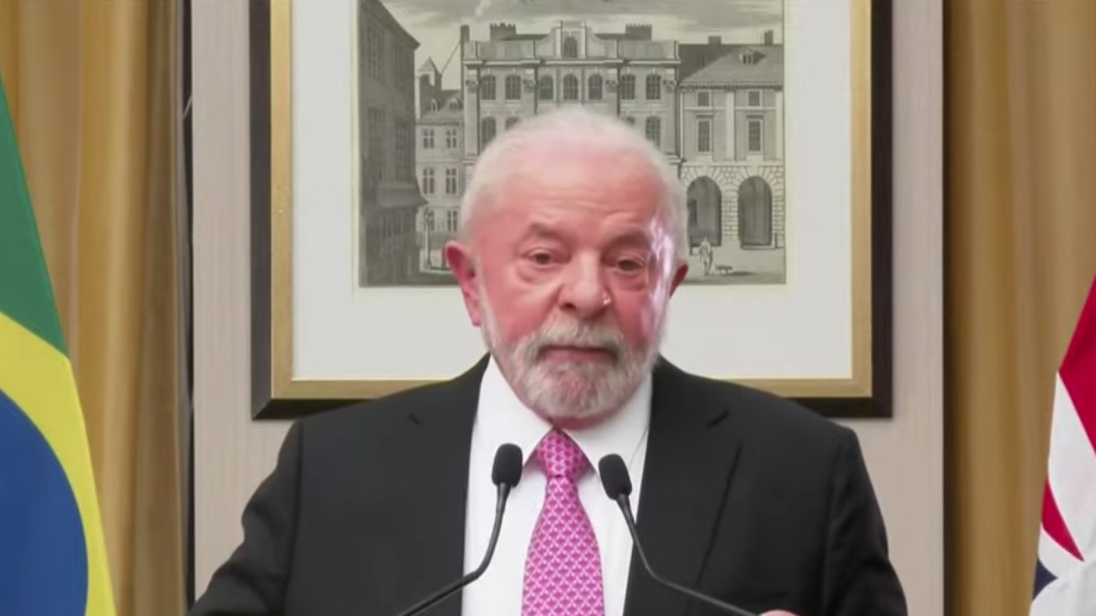 Presidente Luiz Inácio Lula da Silva (PT) fala sobre a conversa com rei Charles III
