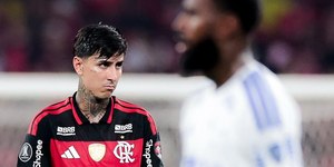 Web cita ajuda de arbitragem ao Flamengo após queda do Cruzeiro