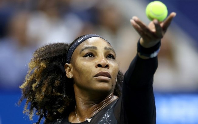 A ex-tenista Serena Williams passou por uma cirurgia para remover um cisto do pescoço