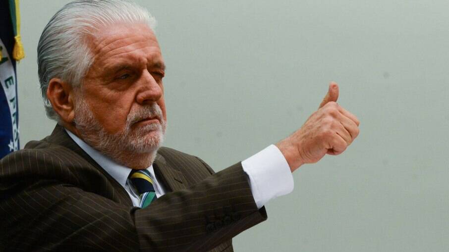Moro perderia mais facilmente para Lula do que Bolsonaro, diz senador