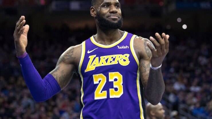 LeBron renova contrato com Lakers por cerca de R$ 445 milhões