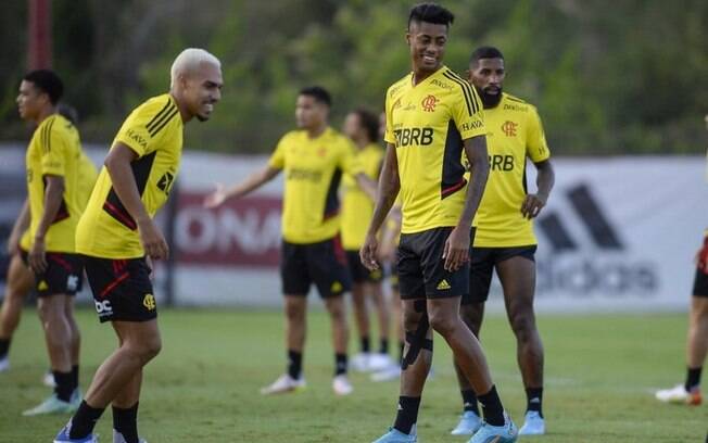 Flamengo se reapresenta para clássico e pode ter volta de jogador importante Flamengo se reapresenta para clássico e pode ter volta de jogador importante