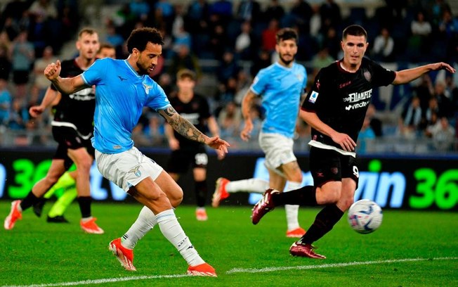 Lazio derrotou a Salernitana por 4 a 1 dentro da sua casa com show de Felipe Anderson