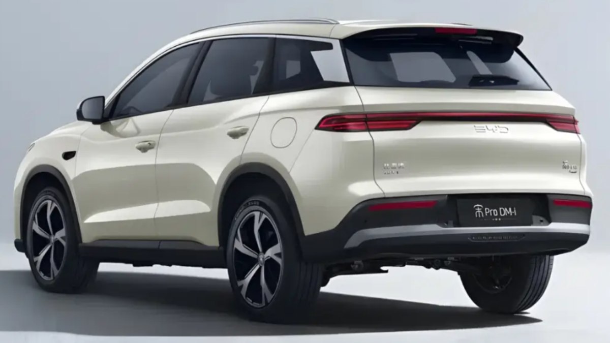 BYD Song Pro renova design e tem autonomia de até
301 km