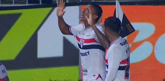 São Paulo faz de pênalti e segura o Vasco no segundo tempo