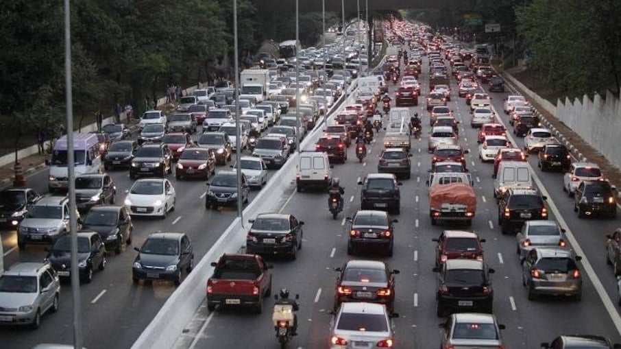Rodízio municipal de veículos em São Paulo foi suspenso