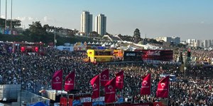 Lollapalooza: público se concentra no palco principal