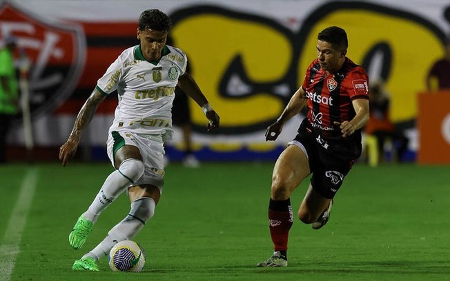 Palmeiras teve um time misto contra o Vitória
