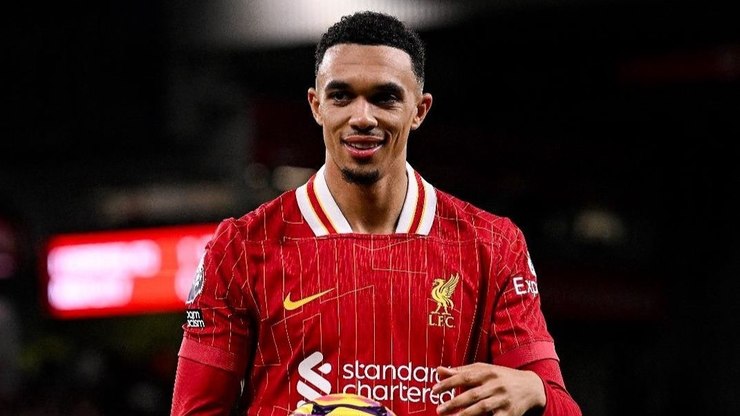 Real Madrid ou Liverpool? Resposta de Arnold aumenta especulação