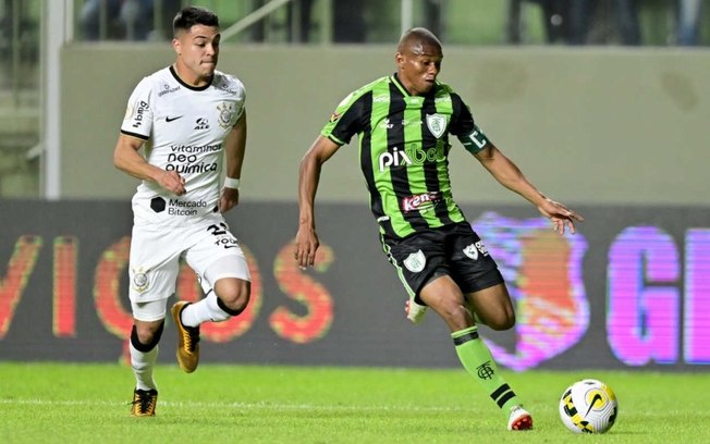 'Corinthians joga uma partida bem e seis ruins', critica Benjamin Back
