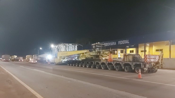 Carga gigante mobiliza megaoperação entre BH e Juiz de Fora