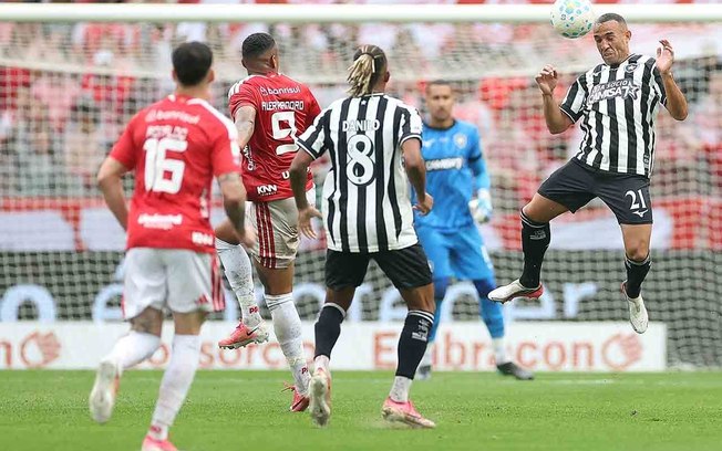 Botafogo tem sido vazado com facilidade Botafogo tem sido vazado com facilidade