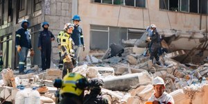Colômbia: mulher sobrevive 35 horas sob escombros após terremoto