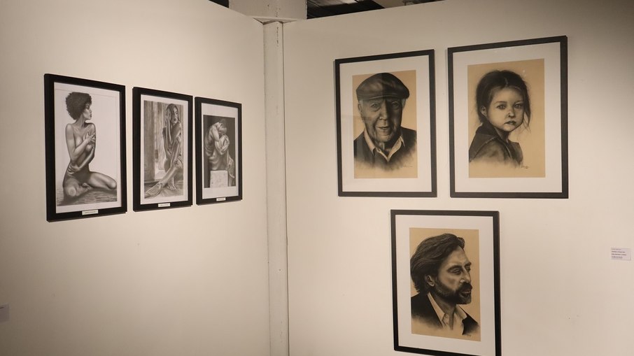 Coletiva Vinhedo apresenta 144 obras de 65 artistas residentes no município Coletiva Vinhedo apresenta 144 obras de 65 artistas residentes no município