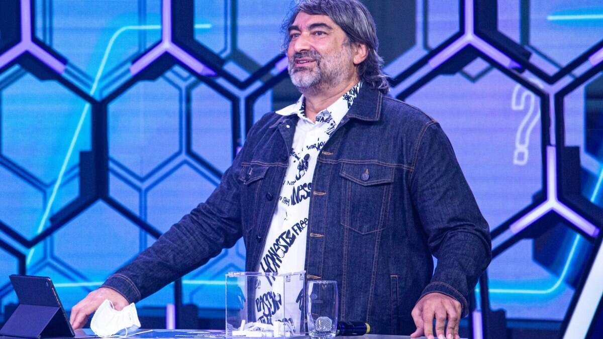 Zeca Camargo diz se reinventar com quiz show na Band e que não teme BBB 22