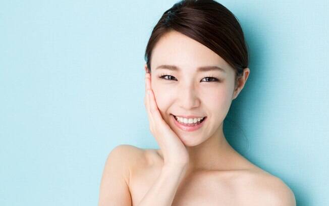 A rotina de beleza das mulheres coreanas, conhecida como 'K-beauty', virou uma tendência para deixar a pele jovem