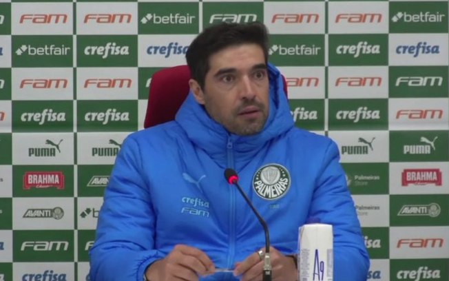 Abel Ferreira fala sobre longevidade no futebol brasileiro e parabeniza adversário do Palmeiras: 'Desafiador'