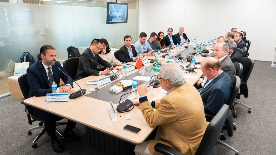 Encontro entre executivos da BYD, Abipeças e Sindipeças Encontro entre executivos da BYD, Abipeças e Sindipeças