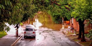 Waze amplia alertas de alagamentos e bloqueios em Goiânia