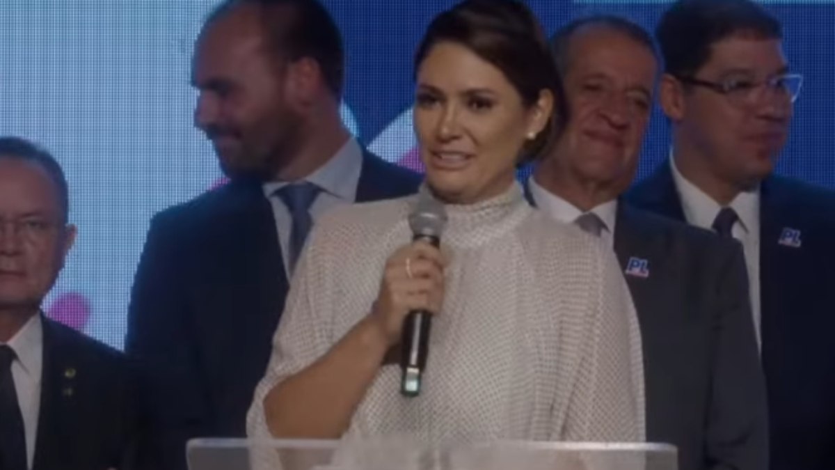 Michelle  durante posse como presidente do PL Mulher