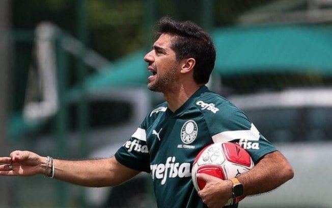 Abel Ferreira renovou contrato com o Palmeiras até o fim de 2025
