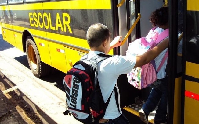 Prefeito mantém veto ao transporte escolar gratuito em Araraquara