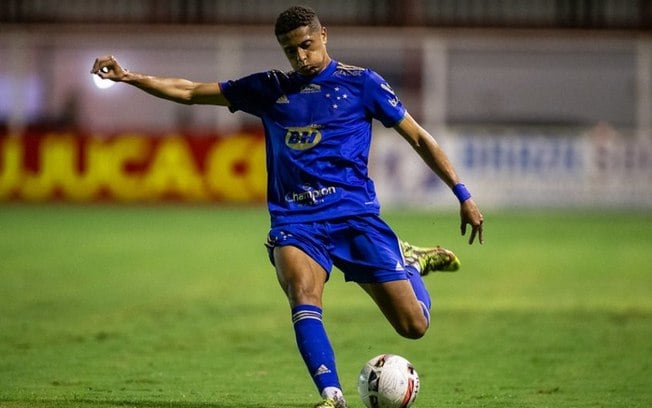 Cruzeiro empresta lateral-esquerdo Rafael Santos para o Coritiba