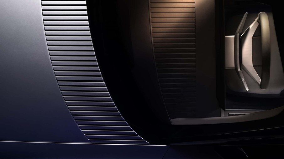 Cabine do Type 01 aposta em superfícies esculpidas e materiais que fogem do padrão tradicional de interiores automotivos.