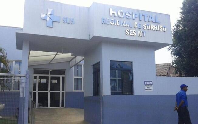 Após ser baleada, a mulher foi socorrida pelo marido e levada ao Hospital Regional de Sorriso