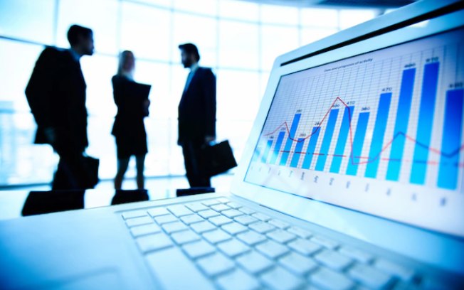 Lei estabelece a simetria salarial entre homens e mulheres