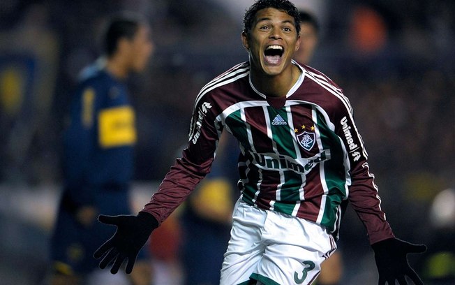 Thiago Silva está de volta ao Fluminense após dezesseis anos 
