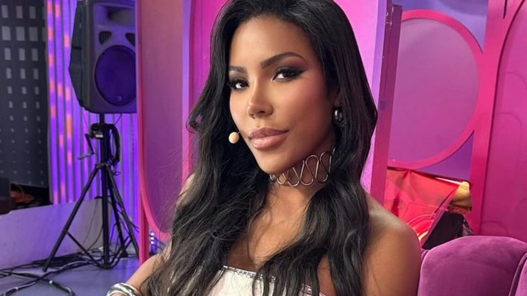 Carol Lekker confirma saída do Fofocalizando por salário baixo