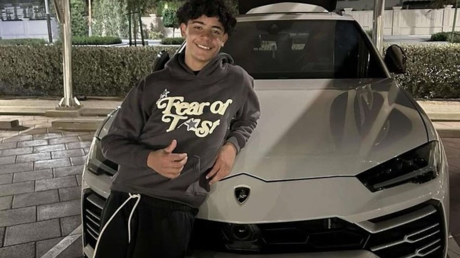 Cristiano Ronaldo Jr. é presenteado com Lamborghini Urus S Cristiano Ronaldo Jr. é presenteado com Lamborghini Urus S