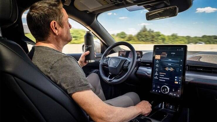 Andamos no novo Chevrolet Onix RS 2021: confira o vídeo