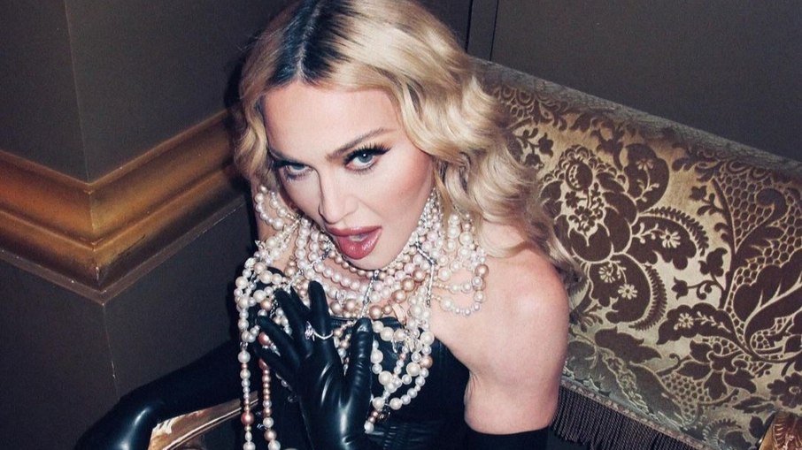 Madonna desembarcou no Brasil na manhã desta segunda-feira (29)