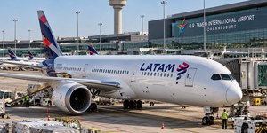 Casal chega à África com 47 horas de atraso e Latam é condenada