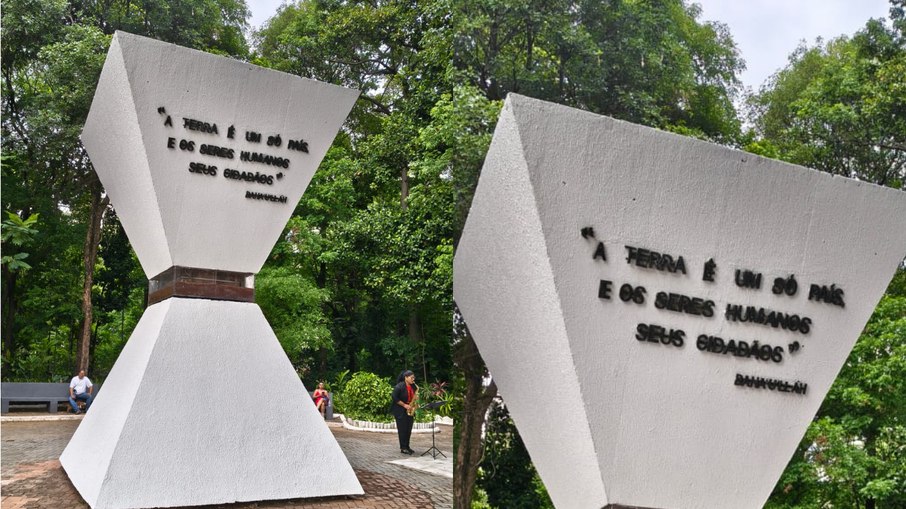 Uma ampulheta que guarda terras de diferentes países no centro do Bosque dos Buritis Uma ampulheta que guarda terras de diferentes países no centro do Bosque dos Buritis