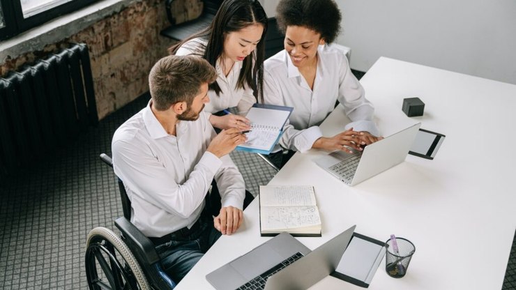 Emprego: Carapicuíba abre 2 mil vagas; Parnaíba tem 200 para PcD