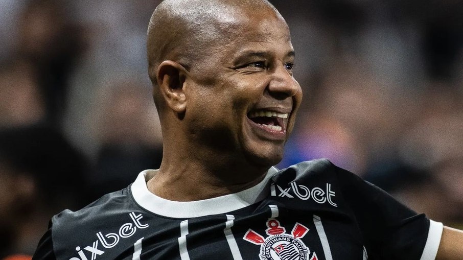 Ídolo do Corinthians, Marcelinho Carioca é libertado após sequestro