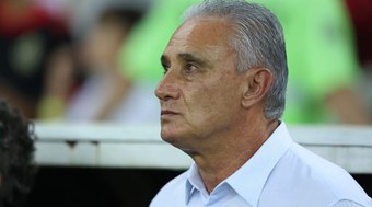 Tite defende Léo Pereira e reclama de falta em clássico contra o Fla