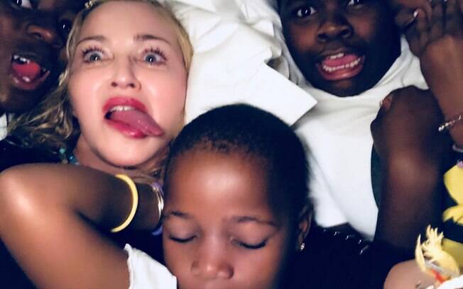 Madonna completa 60 anos com muito amor próprio, deboche e piadas de tiozão